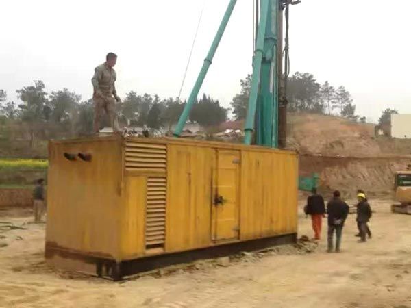 金波乡如何判断水冷式机油散热器密封件是否需要更换？